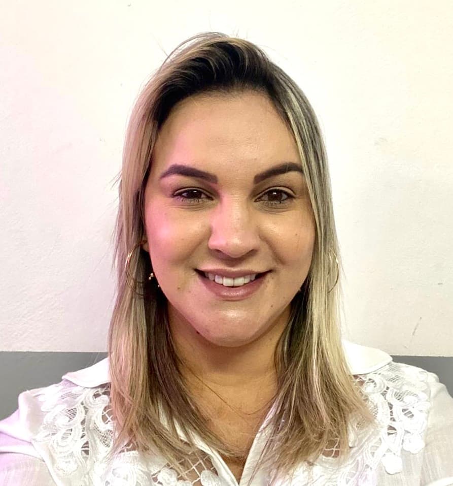 Catia Tavares de Barros
